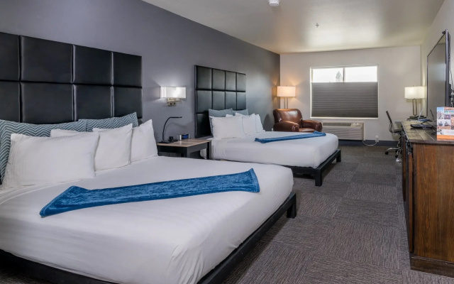 Wood River Inn & Suites