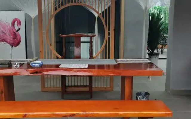 Yinxi Linjiang Homestay (Phoenix Ancient Town Tuojiang Yunqiao Branch)