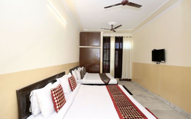 OYO 13140 Mayur palace