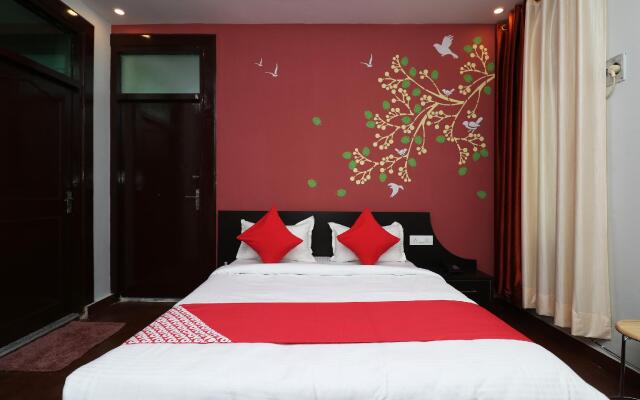 OYO 28356 Krishna Inn