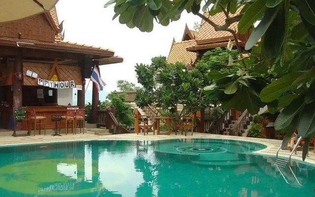 Drop In Club Sunrise Hotel