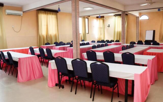 Darajani Hotel