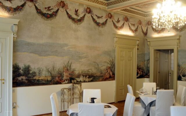 Antica Dimora B&B in Historic Residence