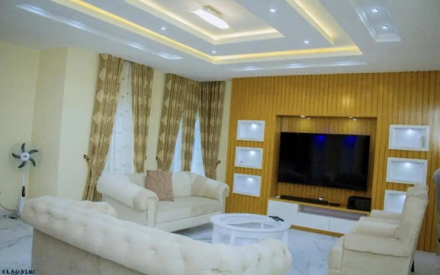 Remarkable 3-bed Villa in Ajah Ogombo