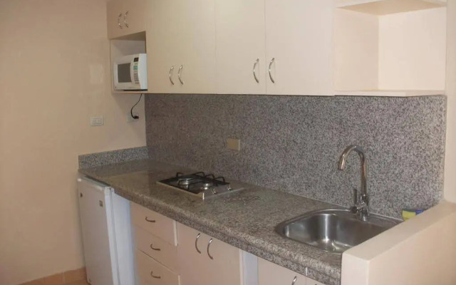 Urdesa Suites Hotel