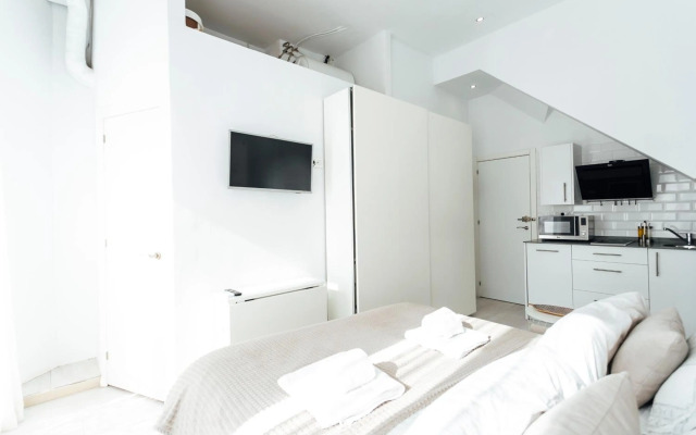 One&Lux El Salvador - Central Studio with a Stunning View