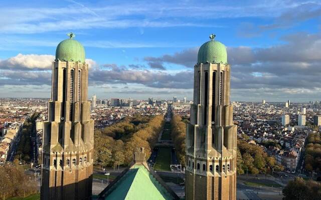 Room in Guest Room - Charming Room W Located in Brussels
