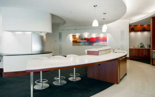 Bluebird Suites near National Airport