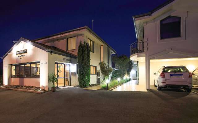 DeLorenzo's Studio Apartments