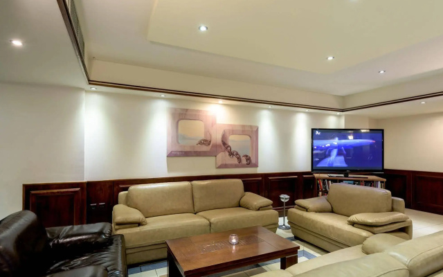Manousos City Hotel