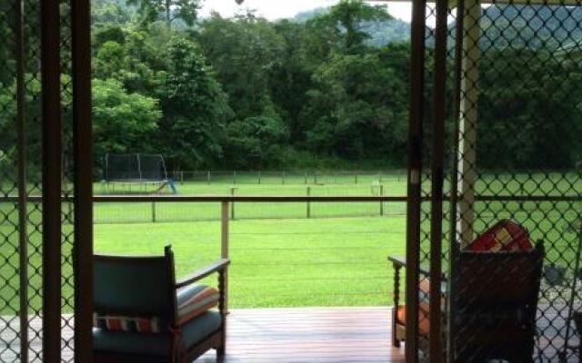 Cairns Homestead: A Peaceful Getaway