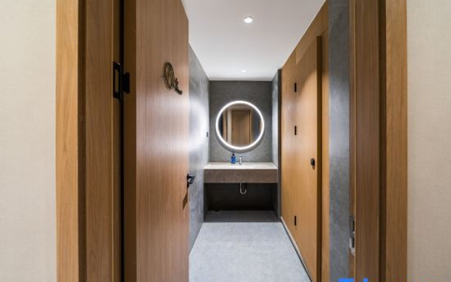 Starway Hotel (Xinyang Xi County Xiya Libao Plaza)
