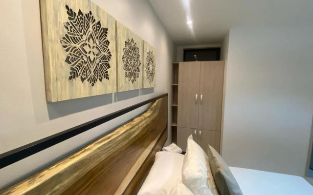 Maidy Luxury Hotel
