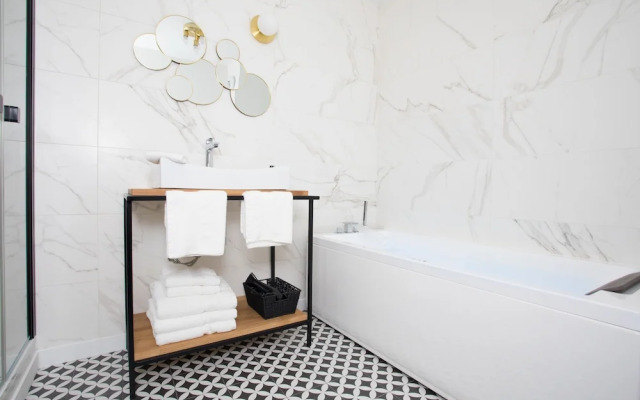 Luxury Apartment in Disneyland