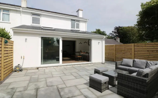 21 Llwyn Gwalch Estate