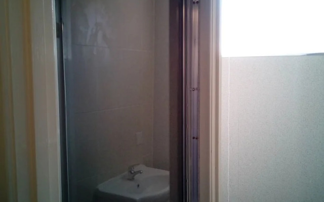 2 Berth, First Floor Flat, Apsley 4