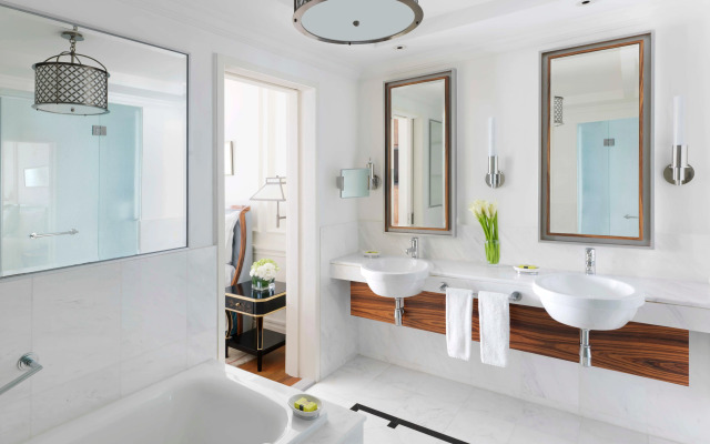 InterContinental Singapore by IHG