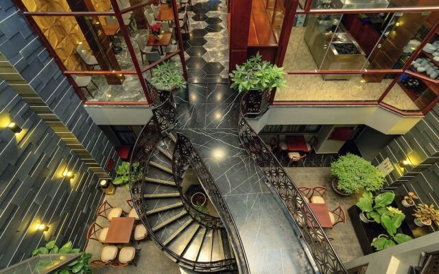 Victorian Hotel Dalat
