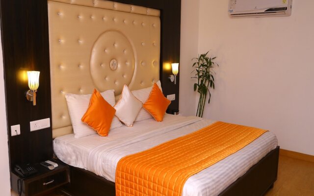 OYO 3712 Chandigarh Grand
