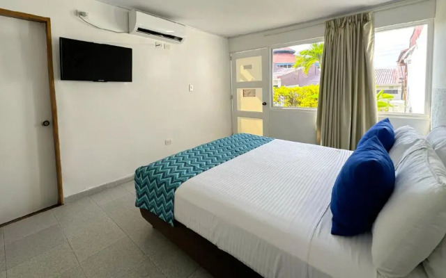 Hotel On Vacation Blue Reef