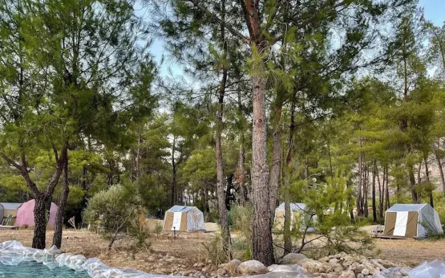 4 Camp & Restaurant - Adult Only