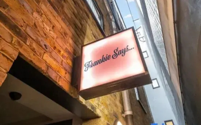 The Acre Abode I - Covent Garden - by Frankie