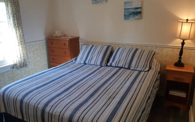 Miners Bay Lodge