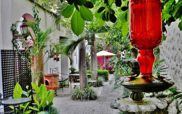 Hotel Rosa Morada