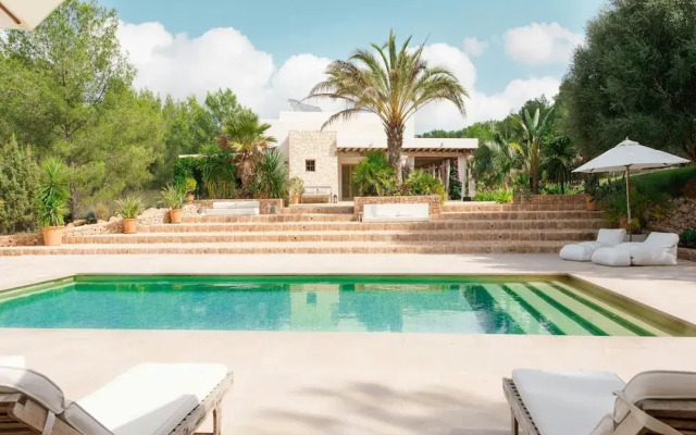Holiday Home With Wooden-beamed Patio