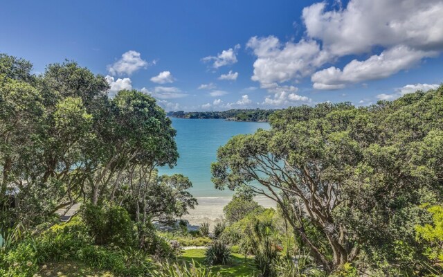 Absolute Beachfront Oneroa