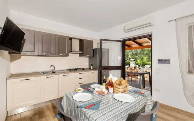 Apartment in Vieste With Garden