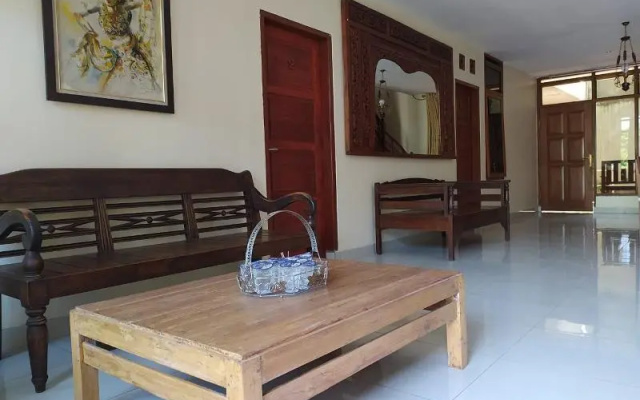 Hazel House Bandung By Zuzu – Guest Rooms – Bandung