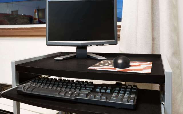 Super 8 by Wyndham Greensboro