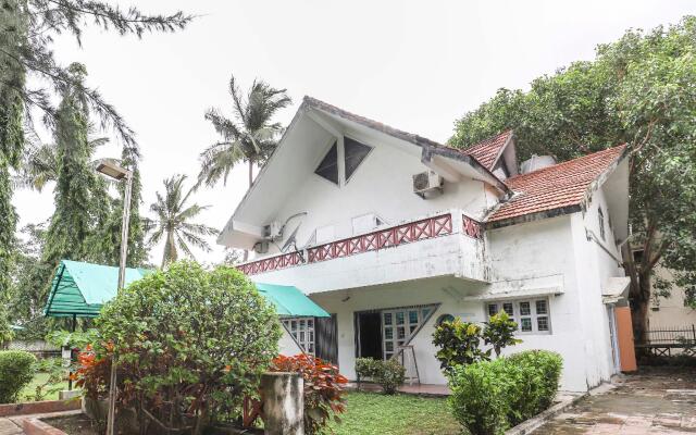 OYO 60626 Dumas Homestays