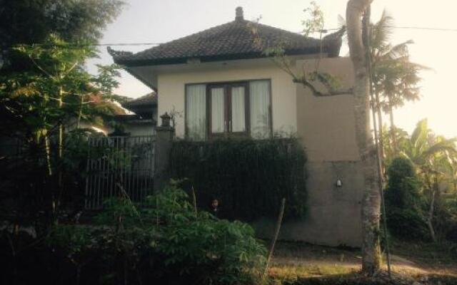 Ona House