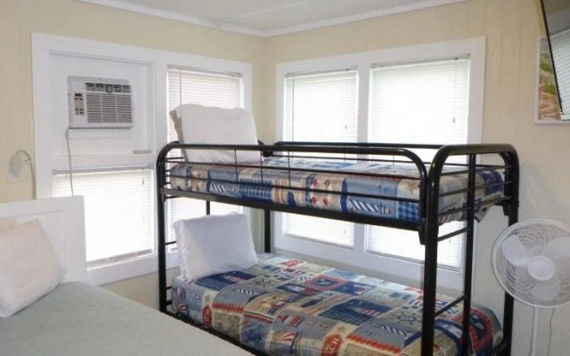 Double Barr Cottages