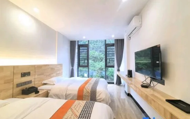 Libo Xiaoqikong Mountain View Shiguang Homestay