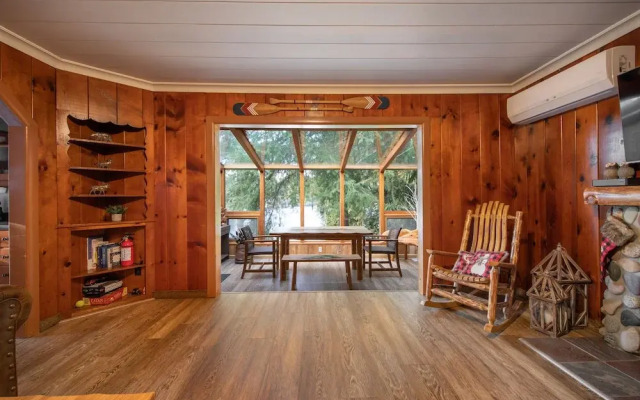 Koi Story Cabin
