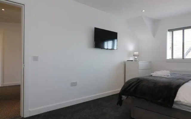 Railway House 5 bed - Maryhill