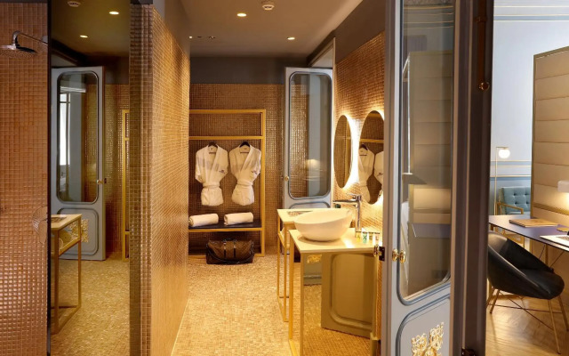 Erawan Hotel