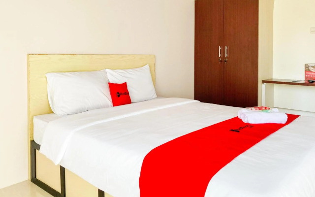 RedDoorz Plus near Lippo Plaza Yogyakarta