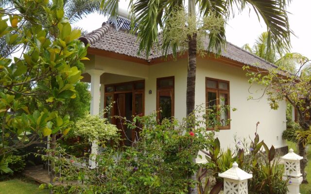 Starlight Restaurant & Bungalows