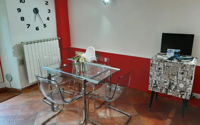 Movie Star Apartment with garden