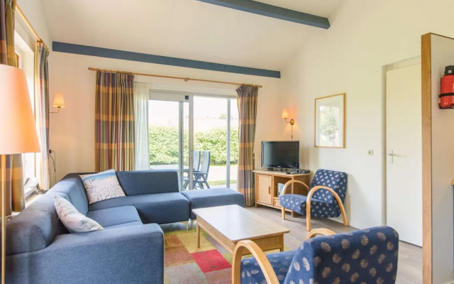 Comfortable Bungalow With Dishwasher Near the Beach