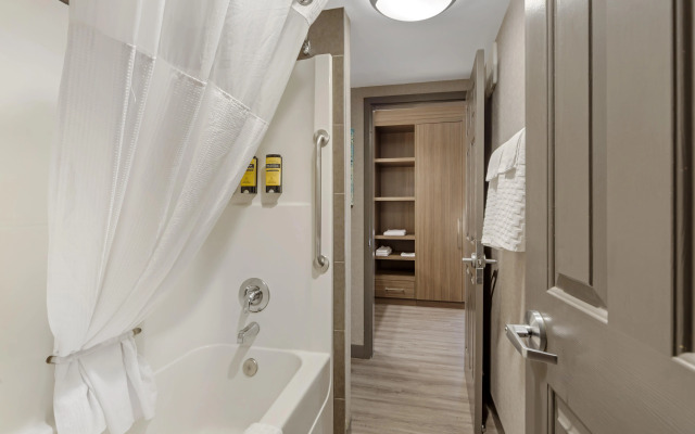 Best Western Plus West Edmonton