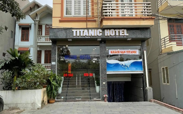 Titanic Hotel