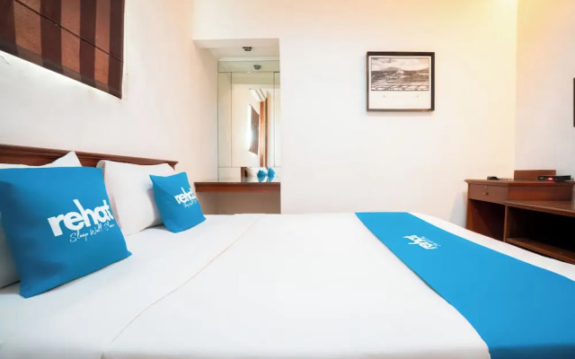 Rehat at Hotel 10 Buah Batu