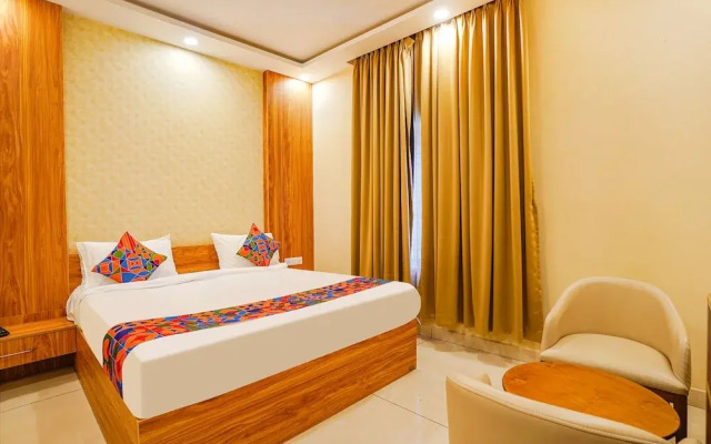 Fabhotel Prime The Waves