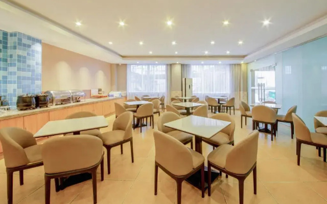 Home Inn (Chengdu Dianxin Road Huaxi Medical University)