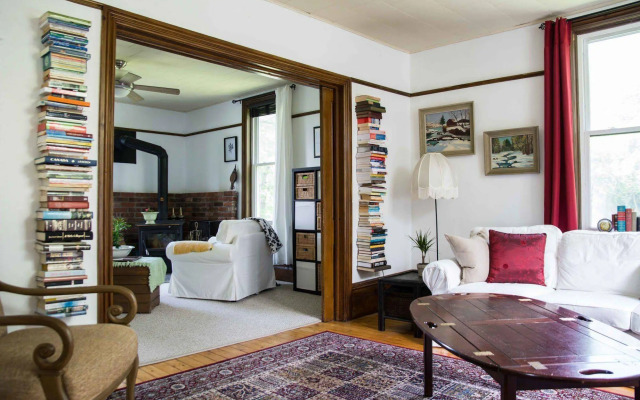 Laura's Bed & Breakfast